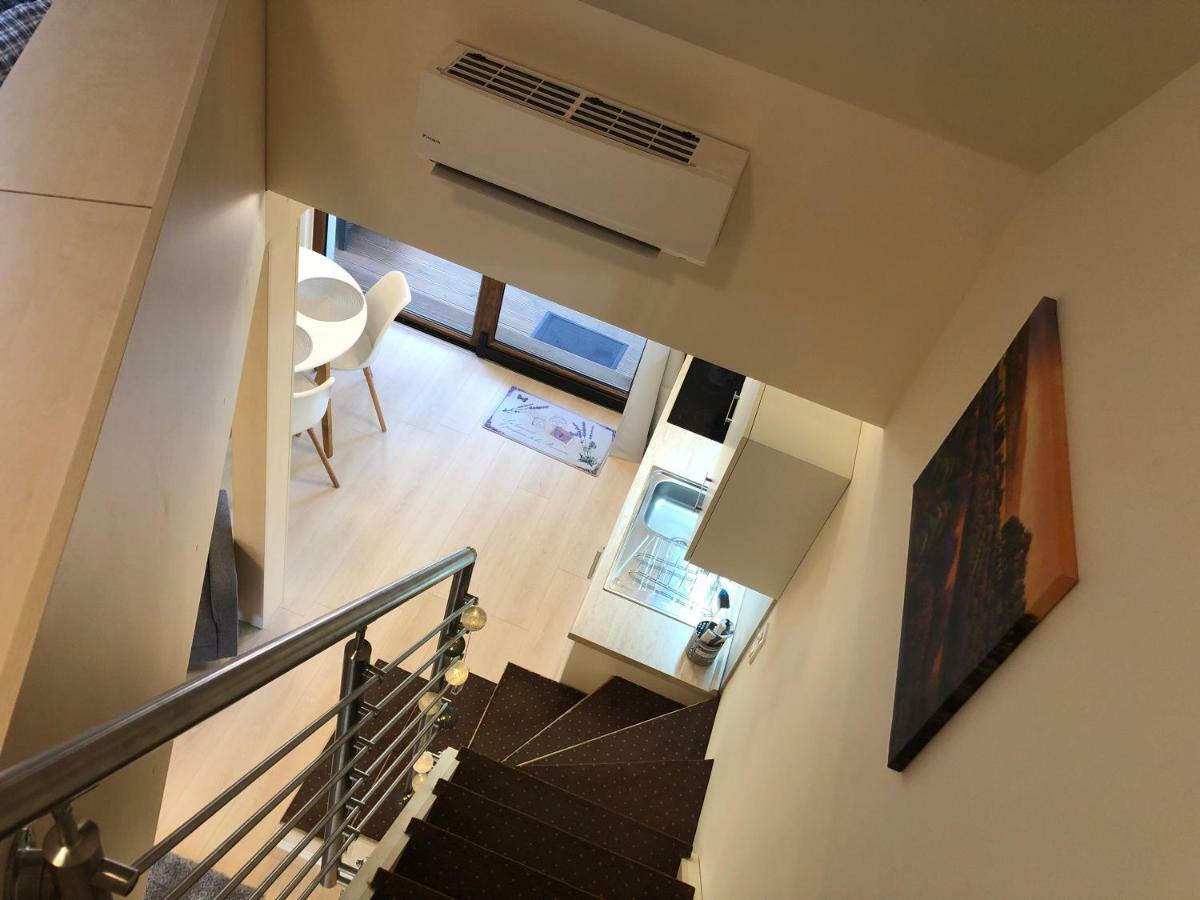 Beachfront Studio Apartman Aparthotel Balatonfůzfő Bagian luar foto